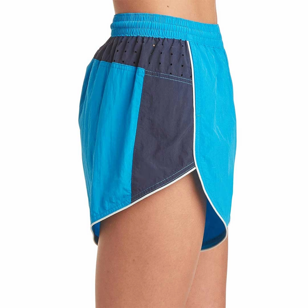 Modern Relaxed Umbro - Women's Running Shorts (HUUL1UBJE UT6)