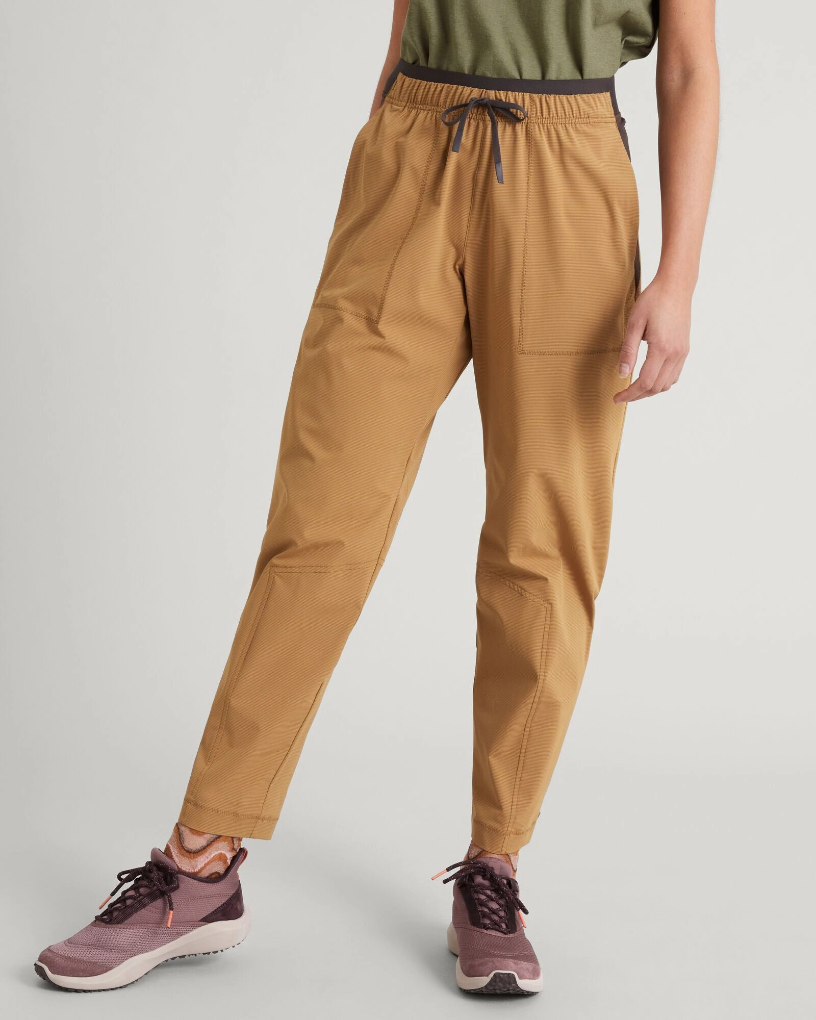 WELL.DER.NESS Energy Women's Joggers - Canvas/Dark Quartz Comfort and Flexibility Quick Drying