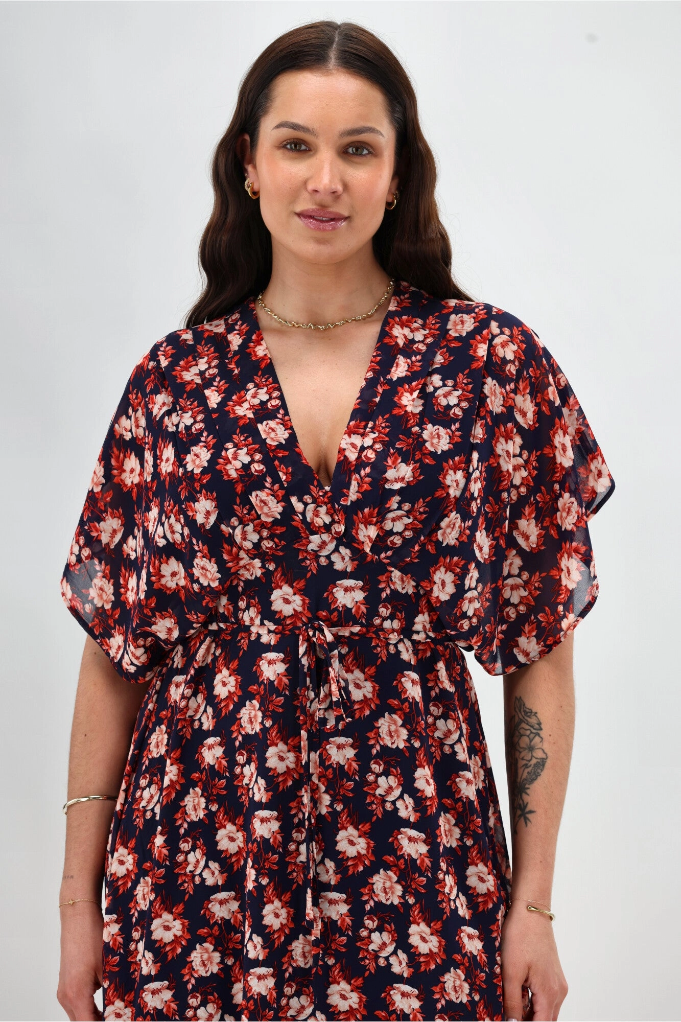 Smart and Chic Gloss The Label Jordyn Empire Line Dress Blue Red Floral