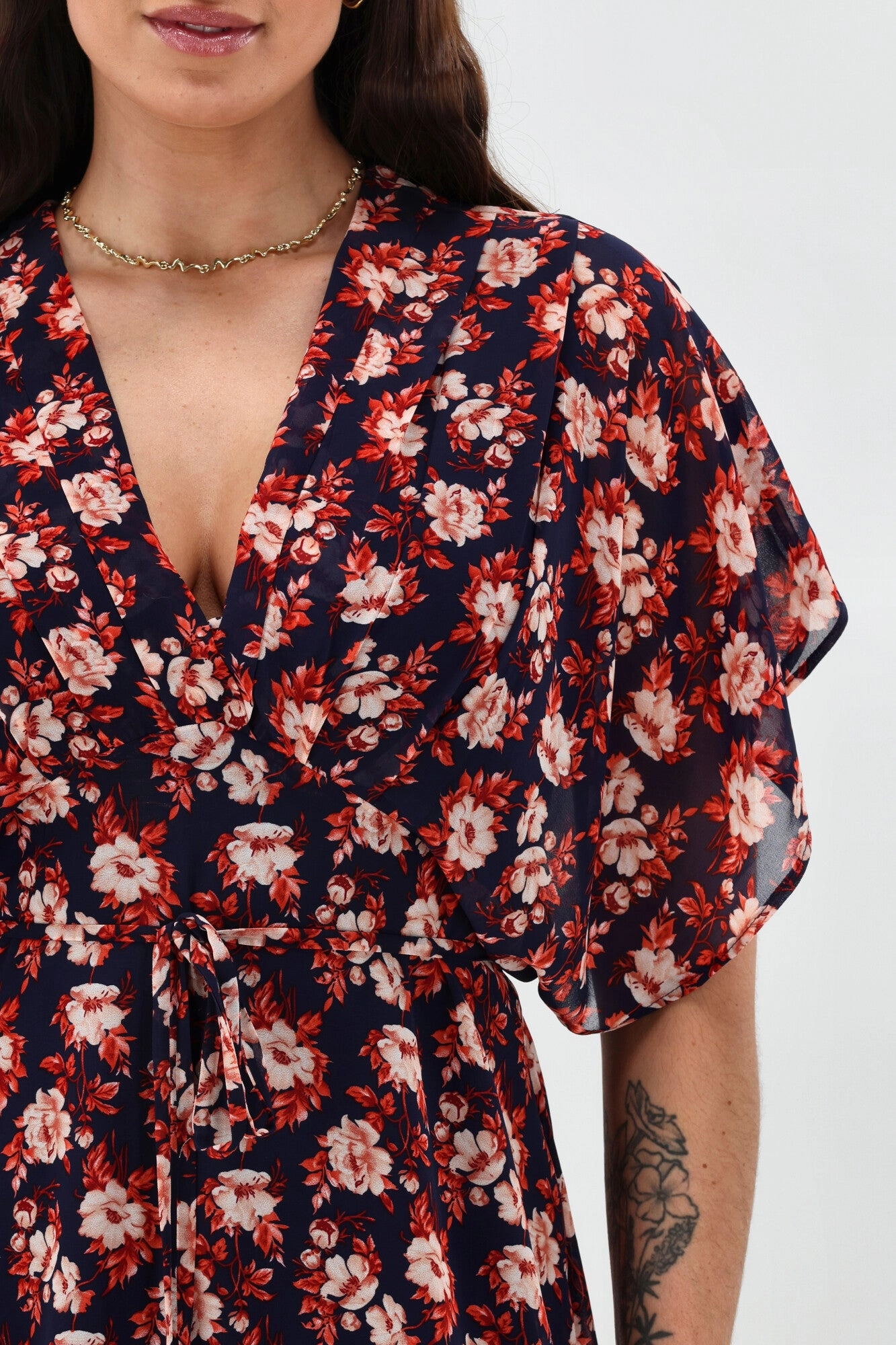 Gloss The Label Jordyn Empire Line Dress Blue Red Floral Fresh Color