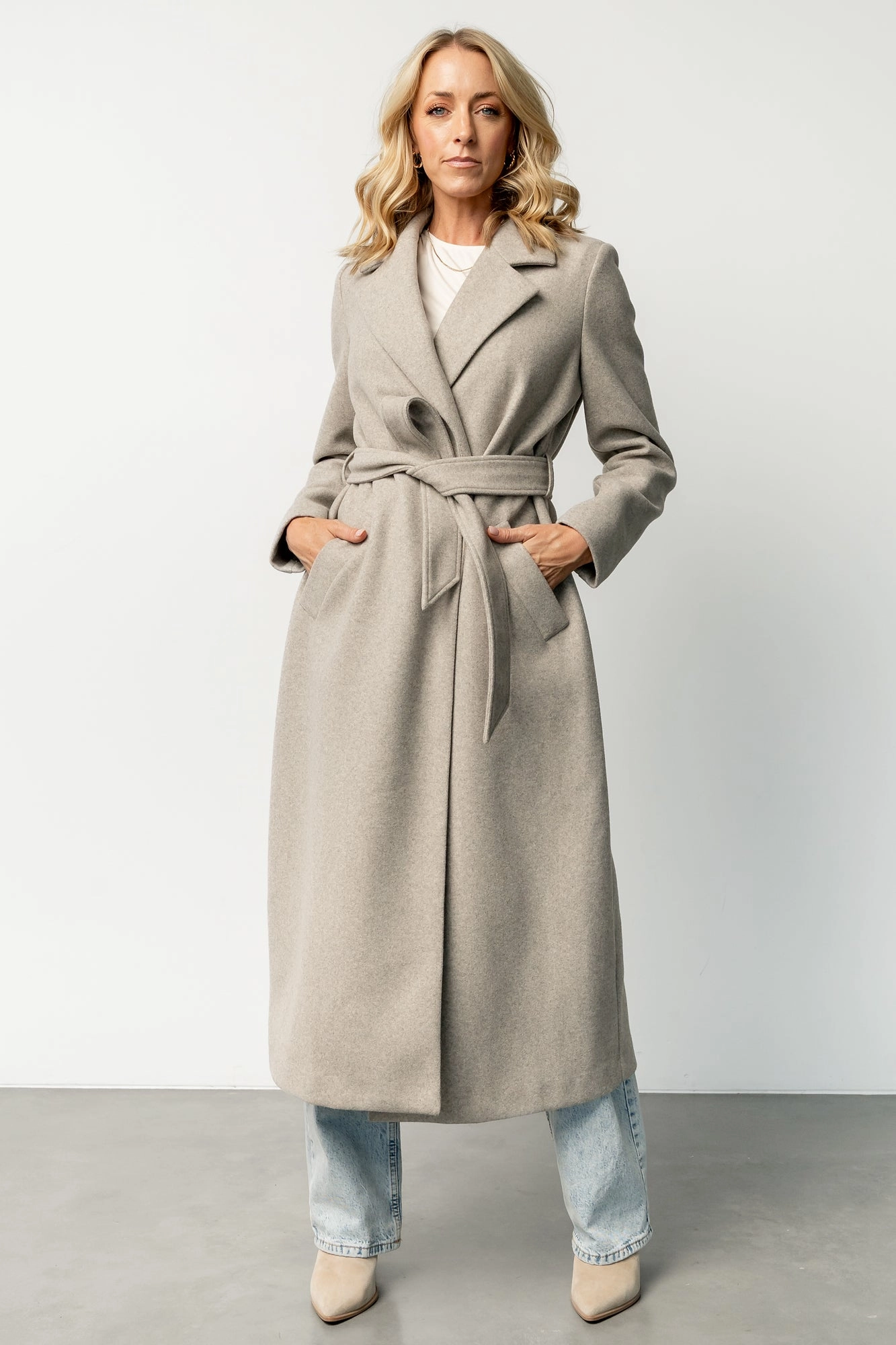 Glenwood Coat | Greige Timeless Fit Style
