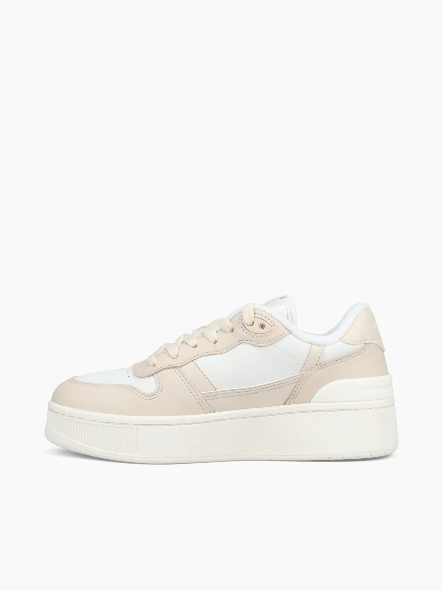 Tclip Platform  Offwht Off wht leather Injection Molded Construction