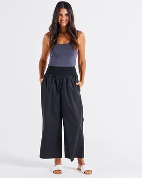 Betty Basics Sevilla Wide Leg Pant Black Sweat Wicking Lining