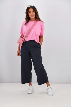 Travel Outfit Skin Friendly Tirelli Classic Pant Navy
