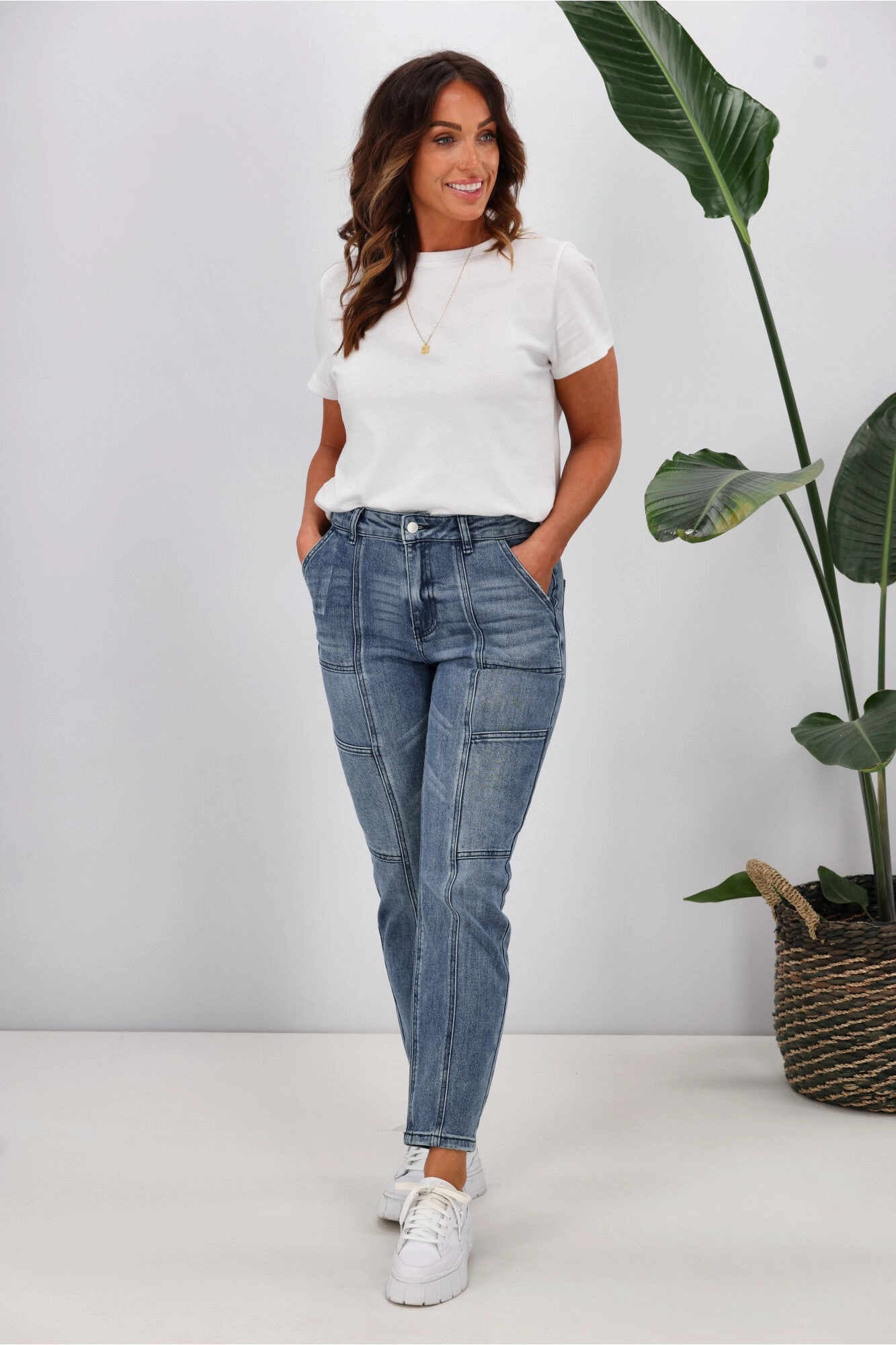 shape fit Anytime Wear Shine On Label Hudson Utility Straight Jean Washed Blue