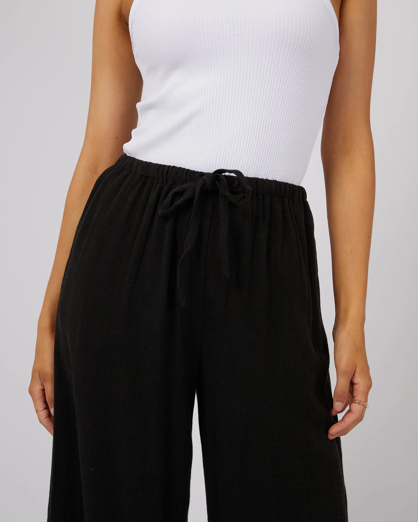 Extra Soft Fitness Lover All About Eve Luxe Linen Pant Black