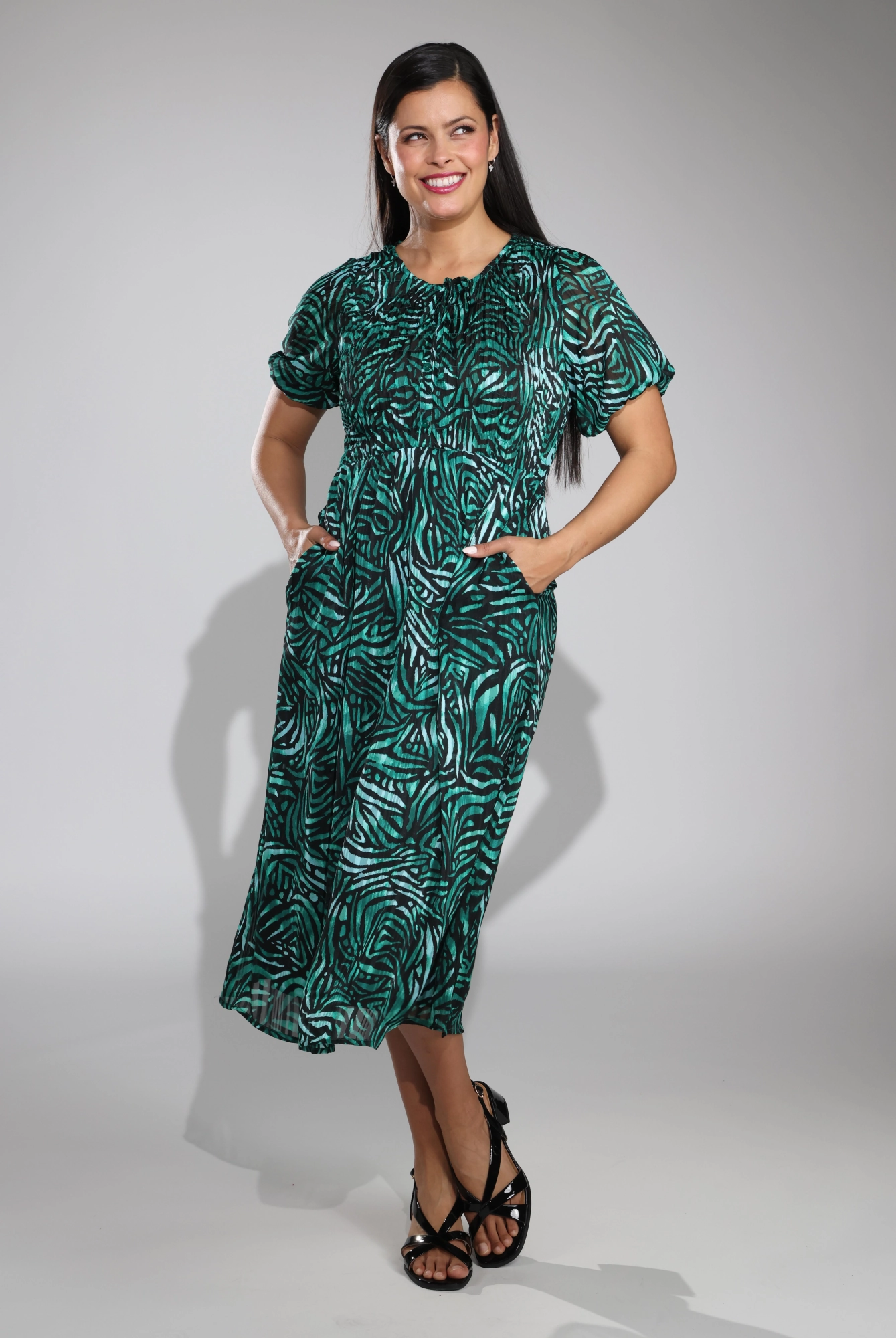 Perfect Fit Look Dress | Emerald Black Abst | 8574C1