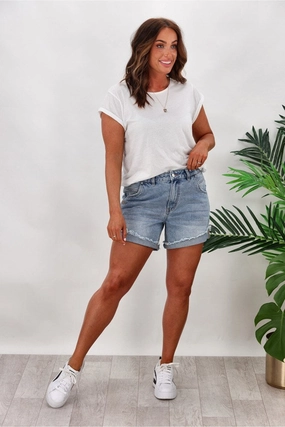 On Trend ribbed texture Shine On Label Baxter Short Washed Blue