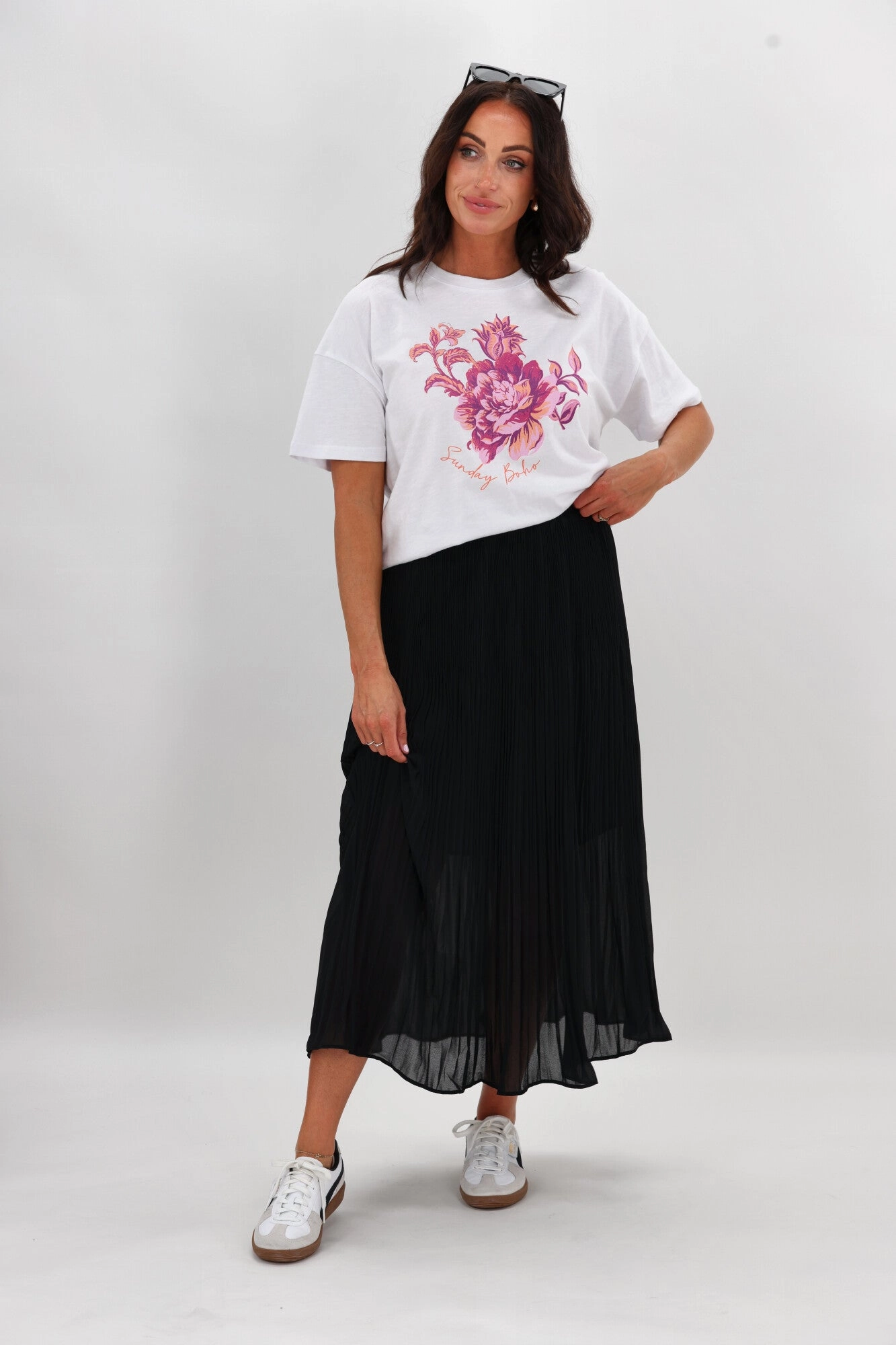 Gloss The Label Lula Variagated Pleated Skirt Black Detachable Detail Secure Closure