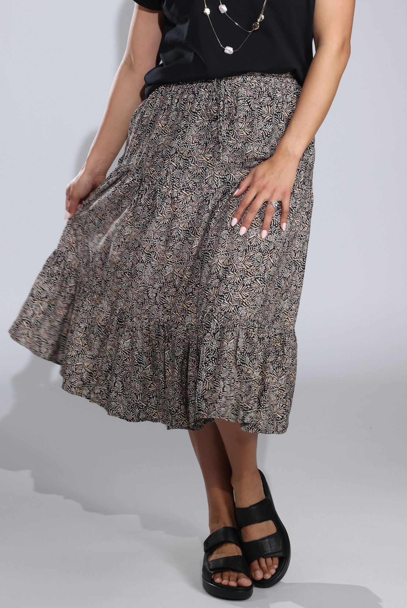 Contrast Panel Skirt | Black Taupe Sprig | 3367C1