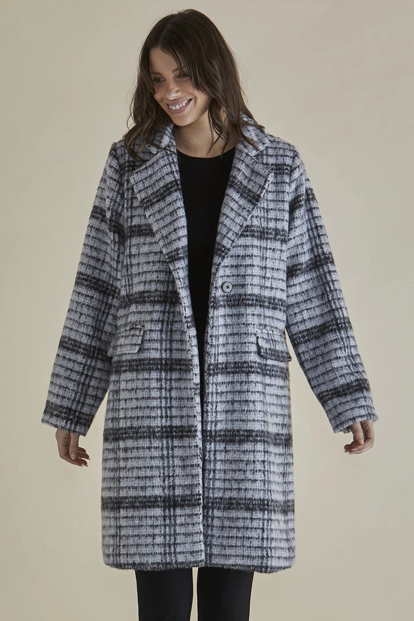 Seasonal Trend Cold Days Betty Basics Wanda Coat Mono Chrome