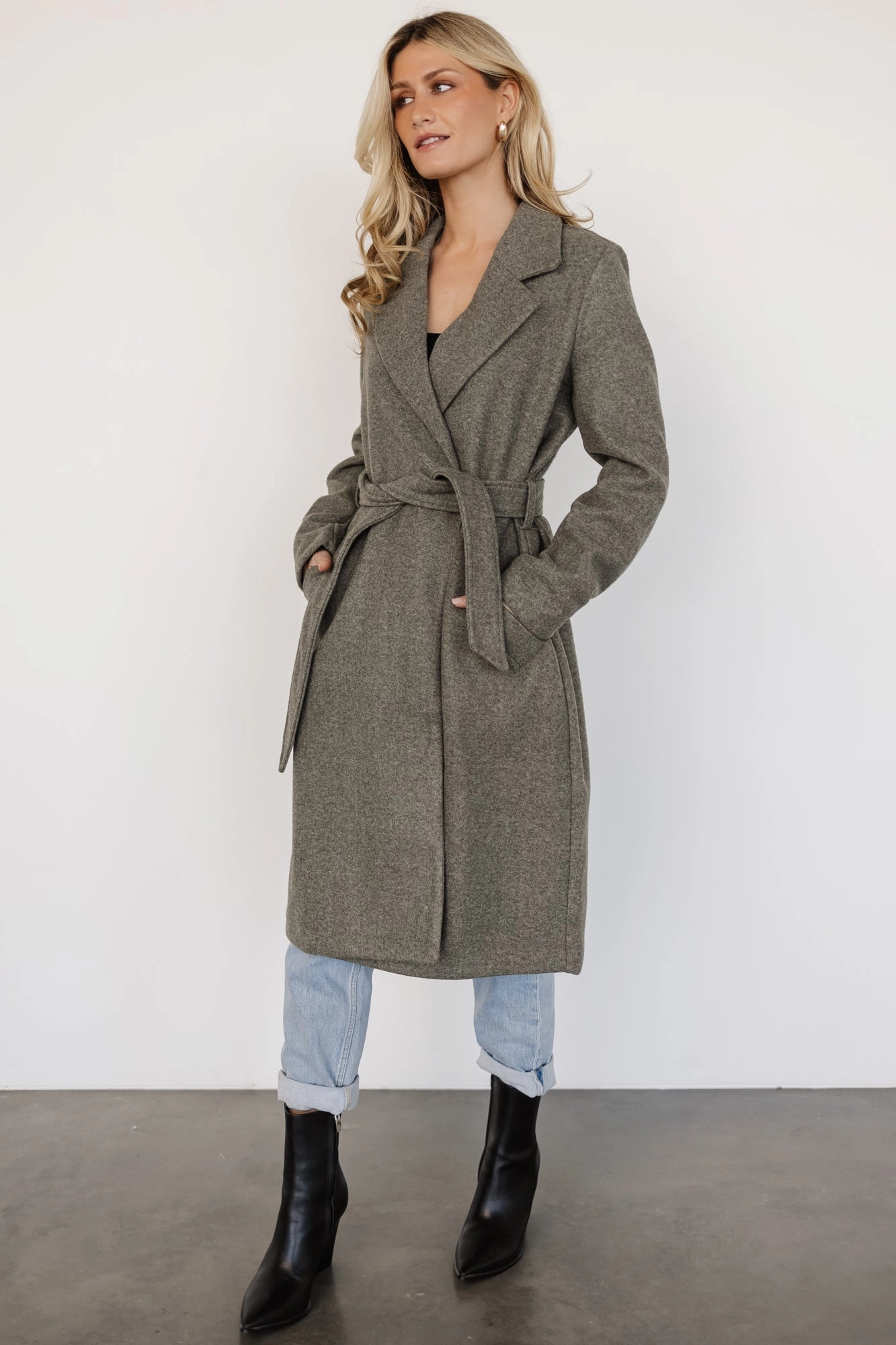 Valdez Long Coat | Olive Flexible Shoulder Panels Classic Casual Look