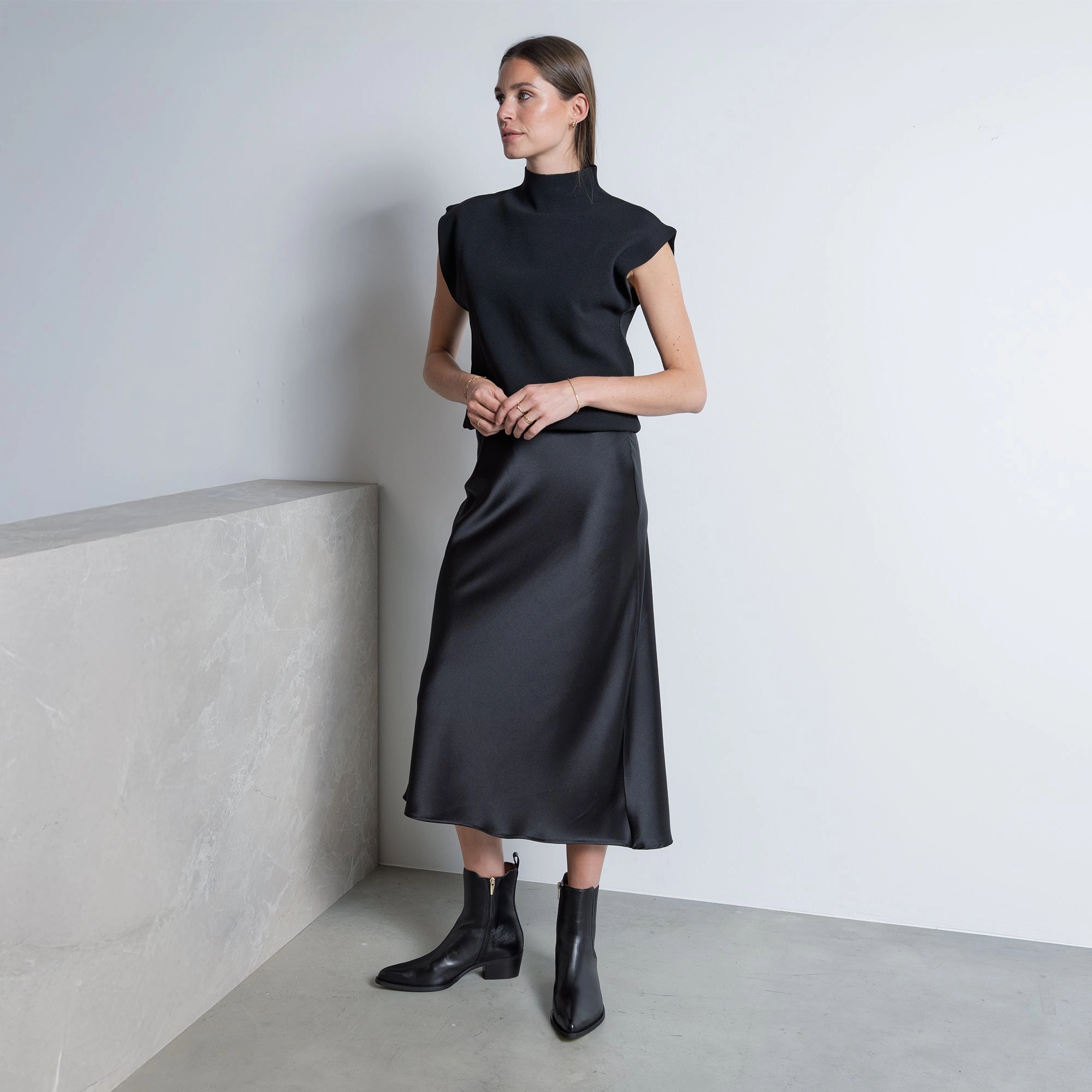 Comfortable buckles Feather Light Windy Weather Vend?me Amandine black calfskin leather boots