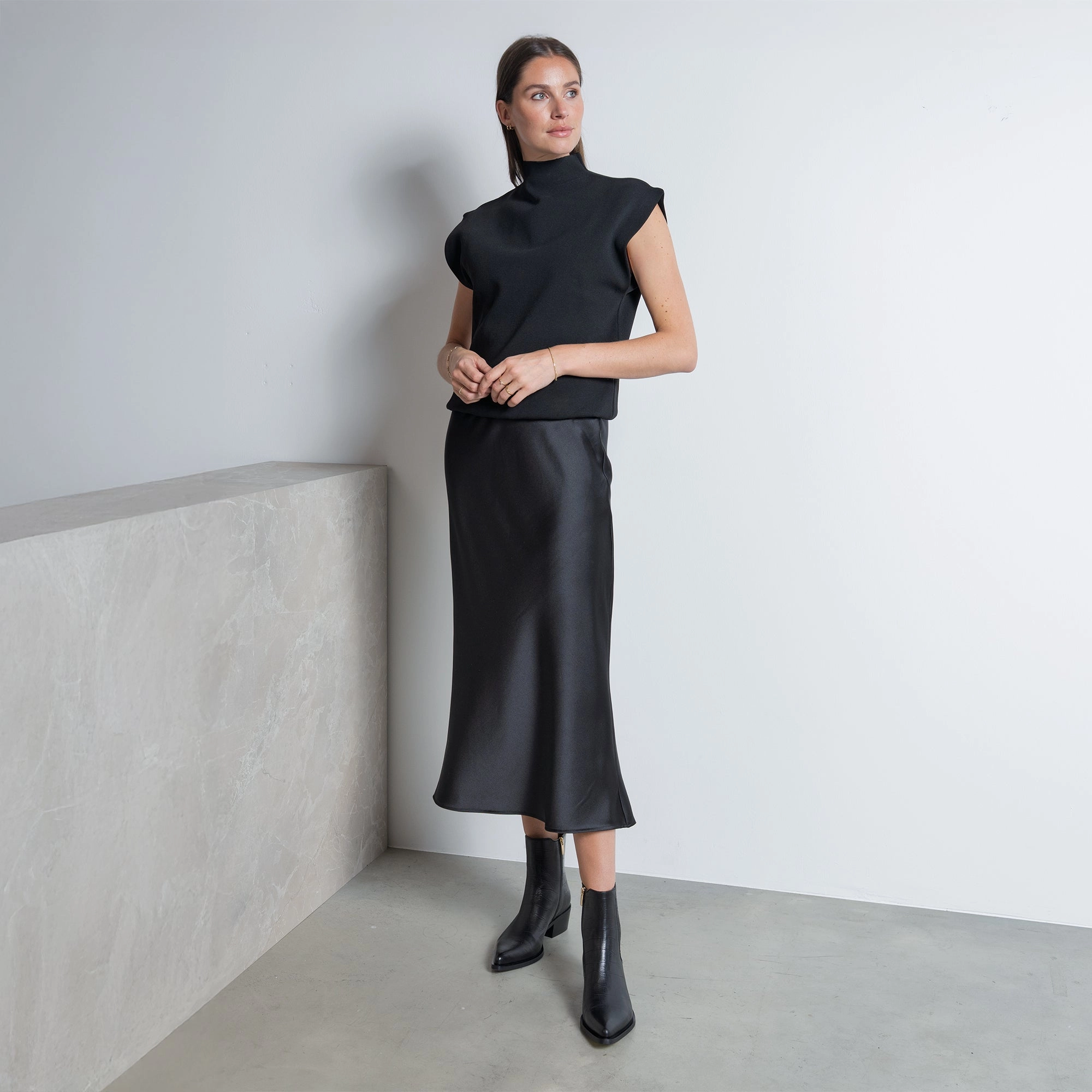 Vend?me Amandine croco black calfskin leather boots midsole