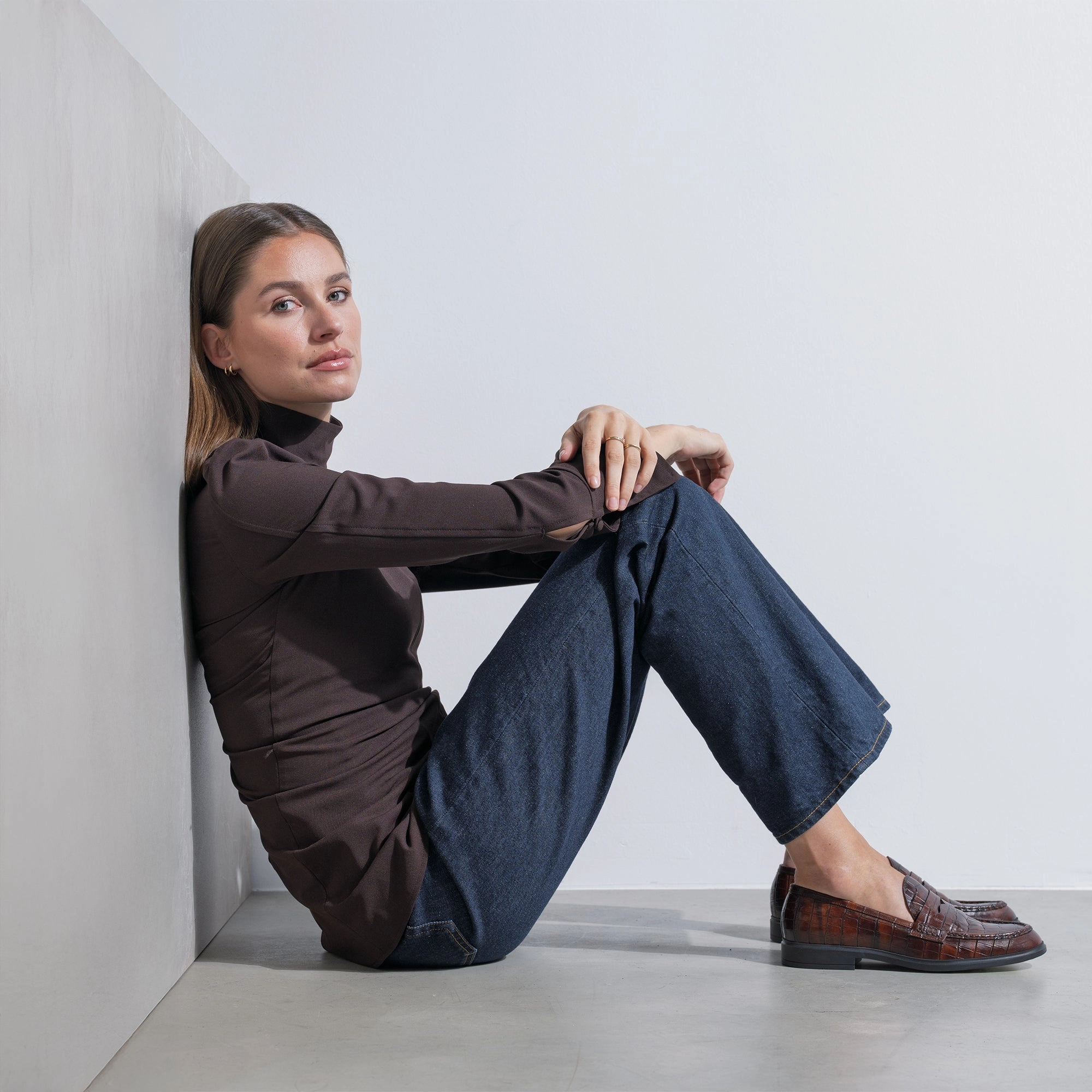 Dance Shade Vend?me Blandine croco brown calfskin leather loafers