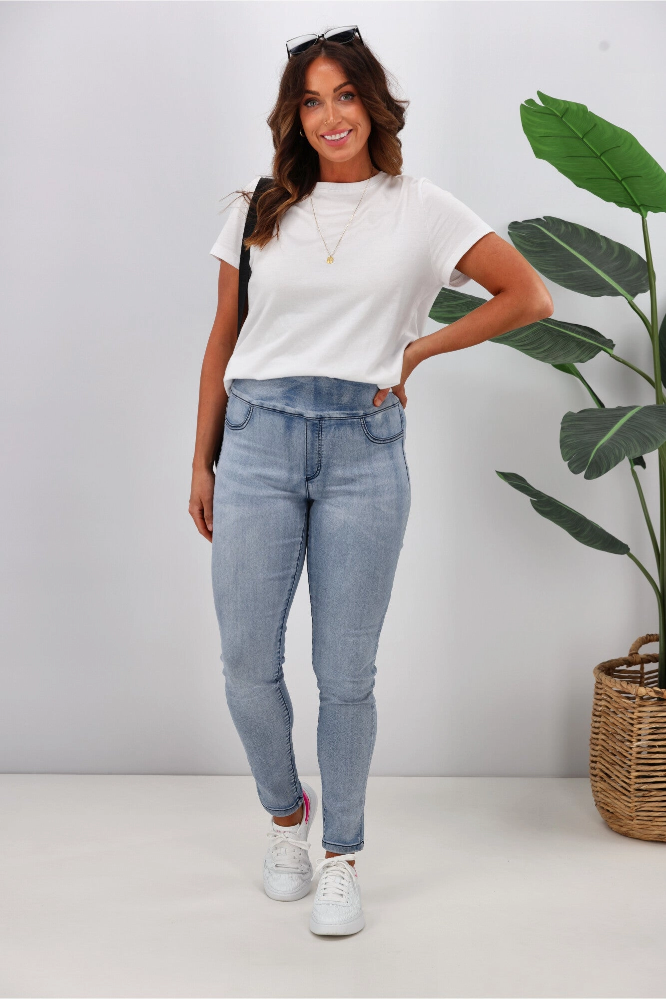 Wakee Denim Moxy Pull On Jean Washed Blue Body Shaping Fitness Lover Gym Wear