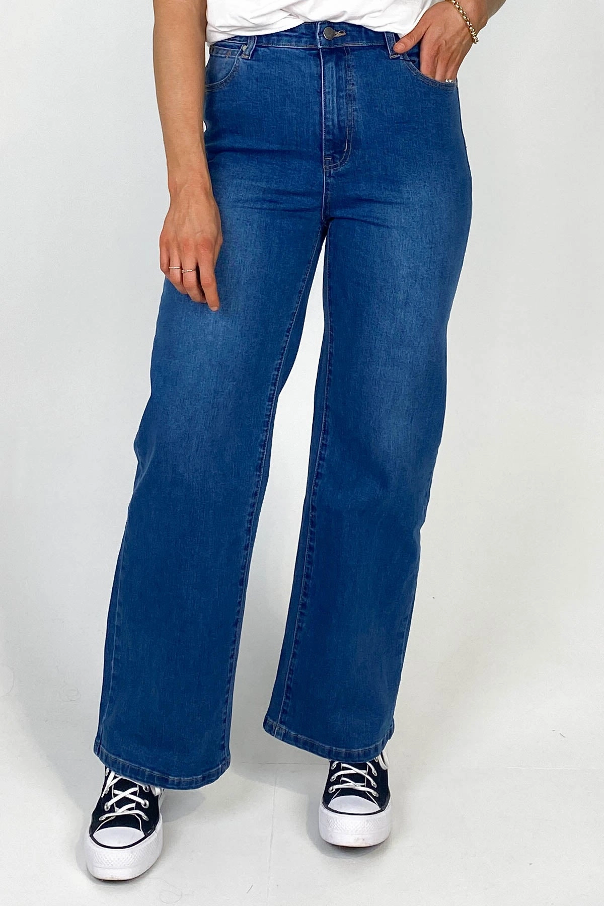 Wakee Gemma Wide Leg Jeans Dark Blue Light and Soft