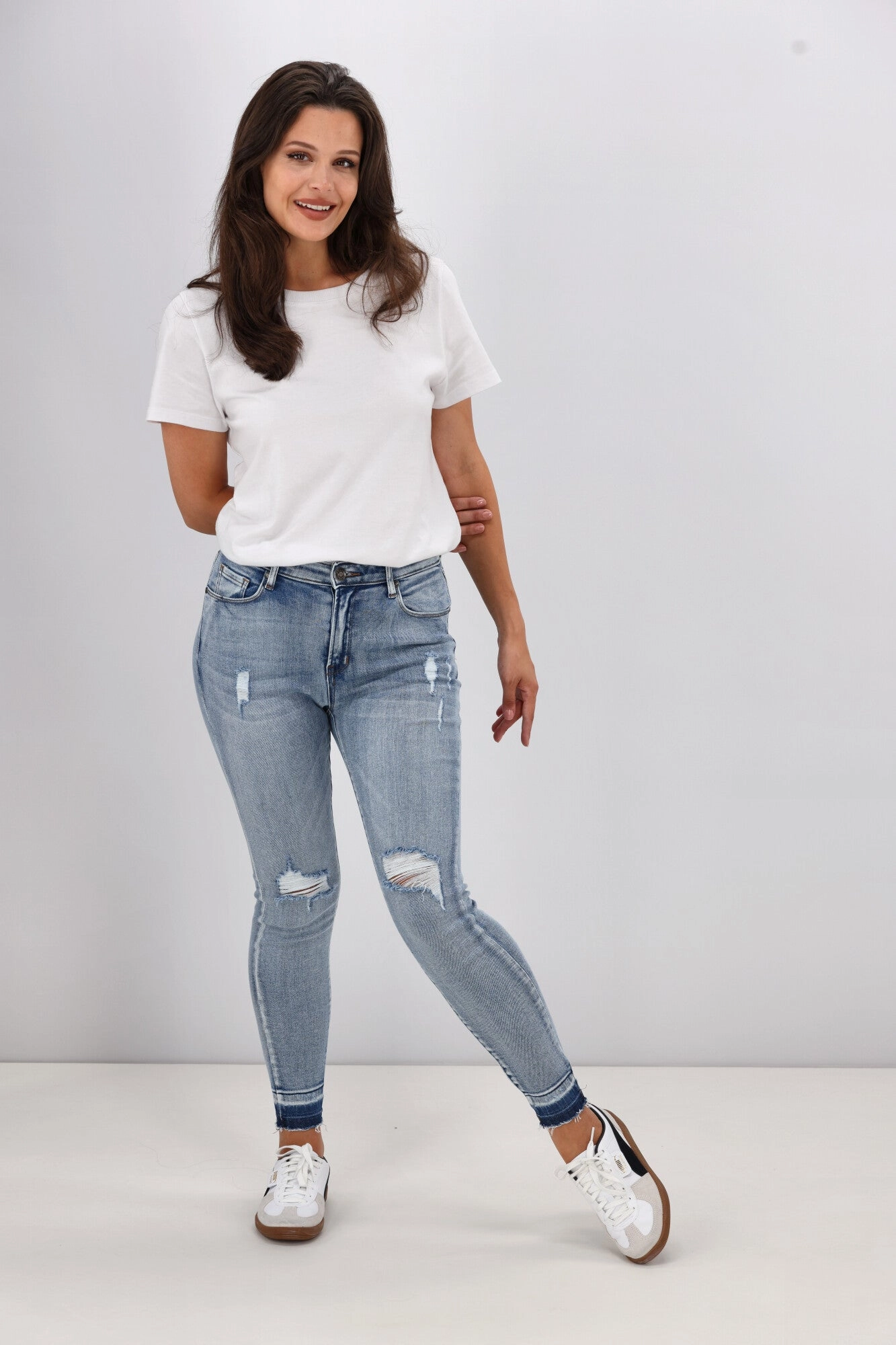 Balanced Stretch Wakee Georgia Ripped Jean Blue
