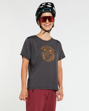 Breathable Waist Non Restrictive Silhouette Womens Tech Tee | Thrills & Chills