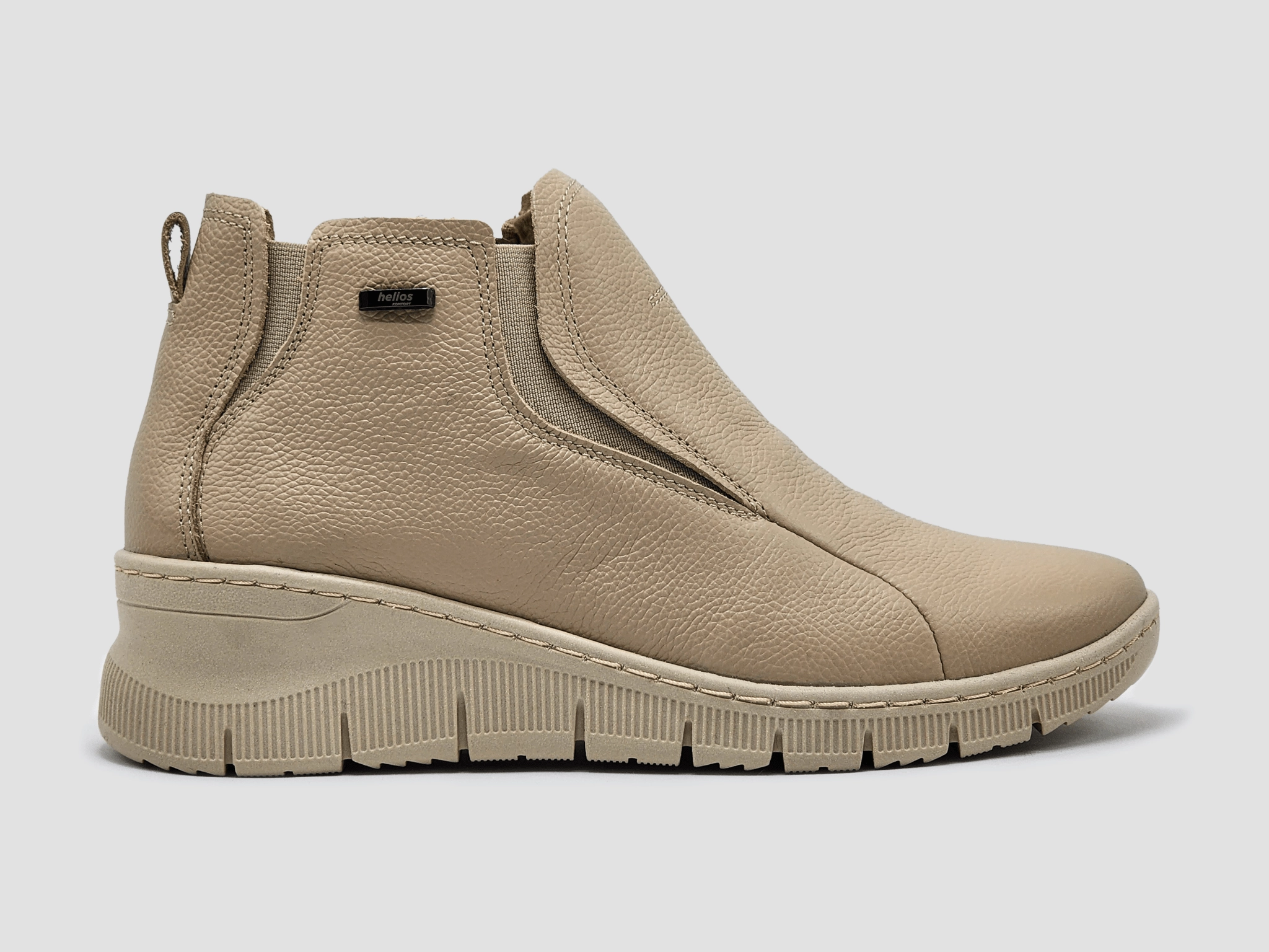 Traction Sole Women's Helios Pandora Fleece-Lined Leather Boots - Beige