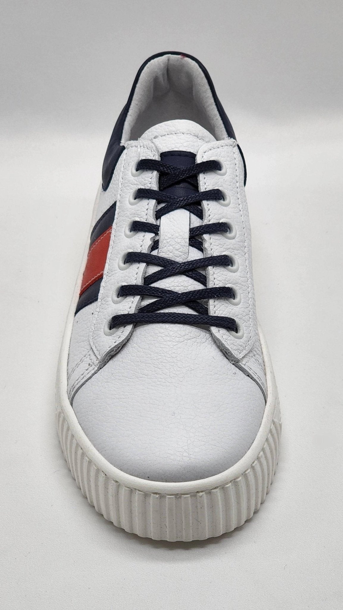 Runway Pop All Season Use Women's Classic Leather Sneakers