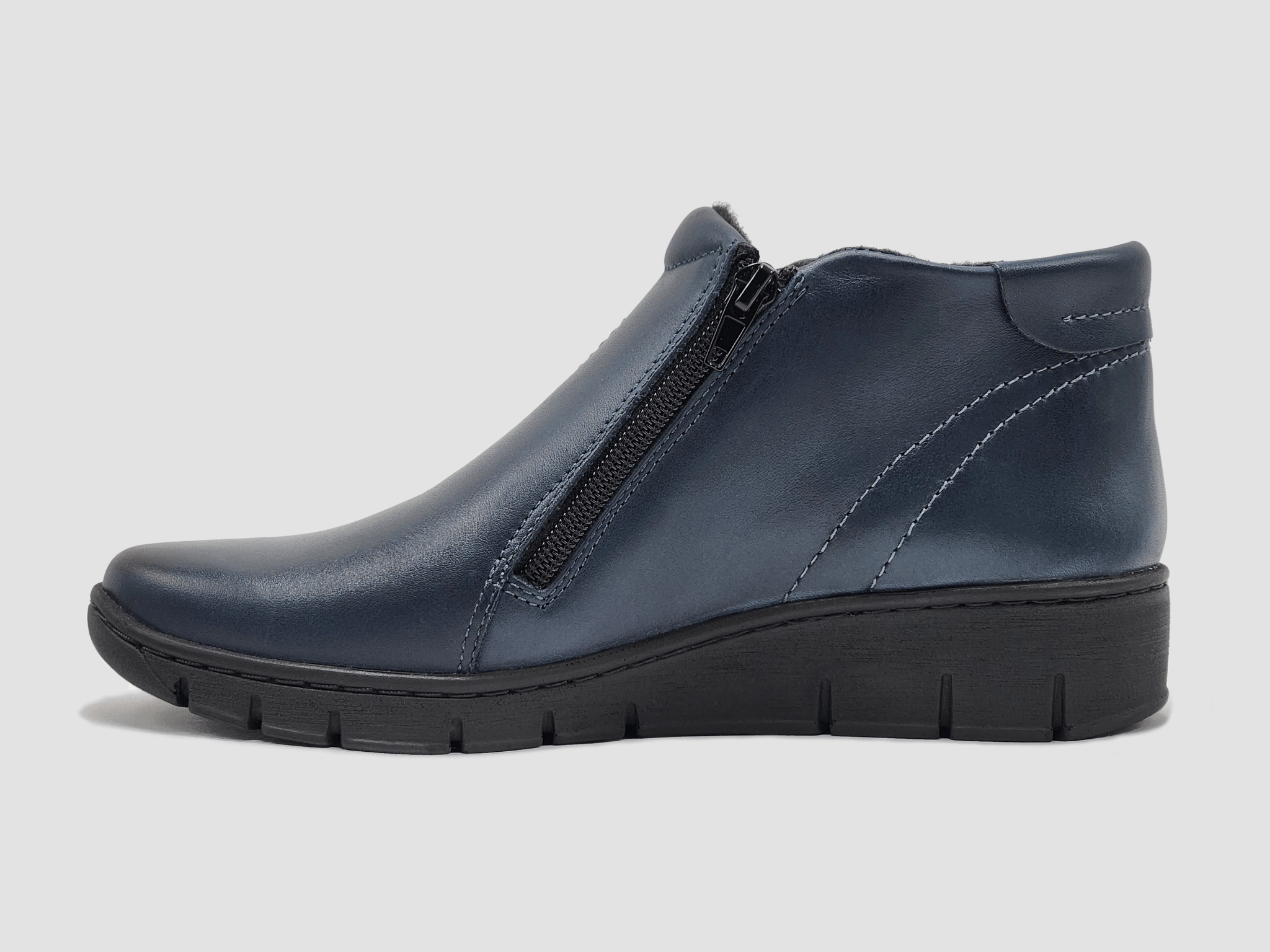 Protective Finish Mountain Climber Women's Helios Dione Zip-Up Leather Boots - Navy