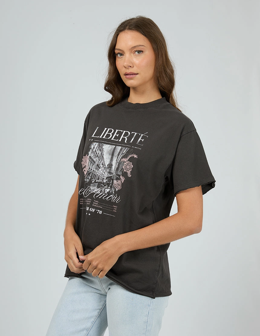 Layered Collar Structure All About Eve Atlas Relaxed Tee Washed Black